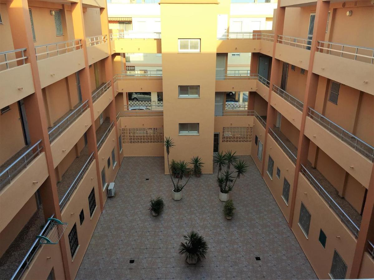 Beachfront And Bright Apartment Mareny Barraquetas Exterior photo