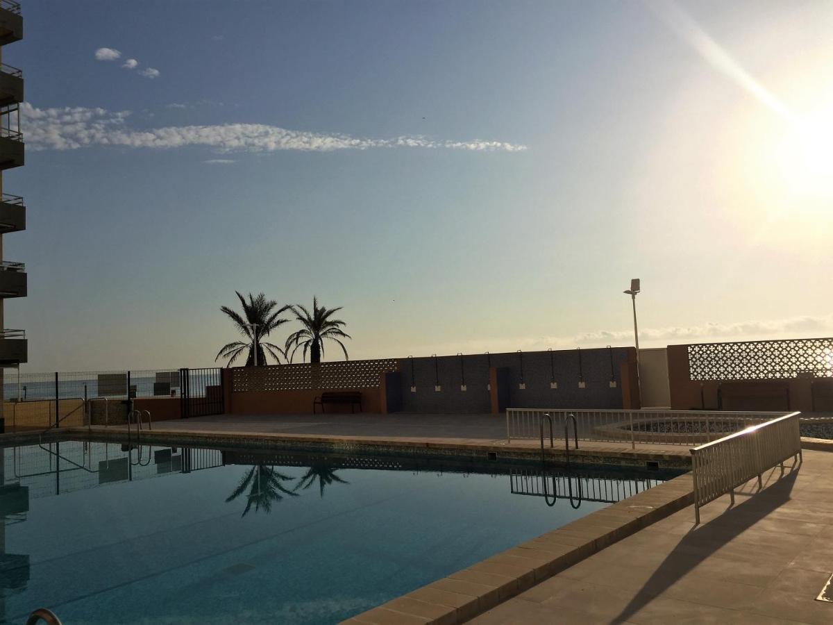 Beachfront And Bright Apartment Mareny Barraquetas Exterior photo
